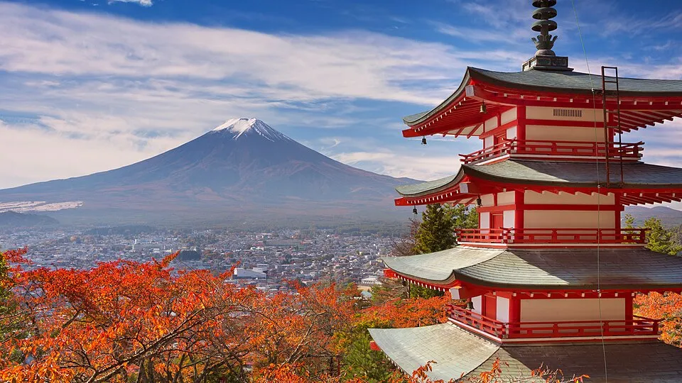 Pagoda Chureito dengan Gunung Fuji